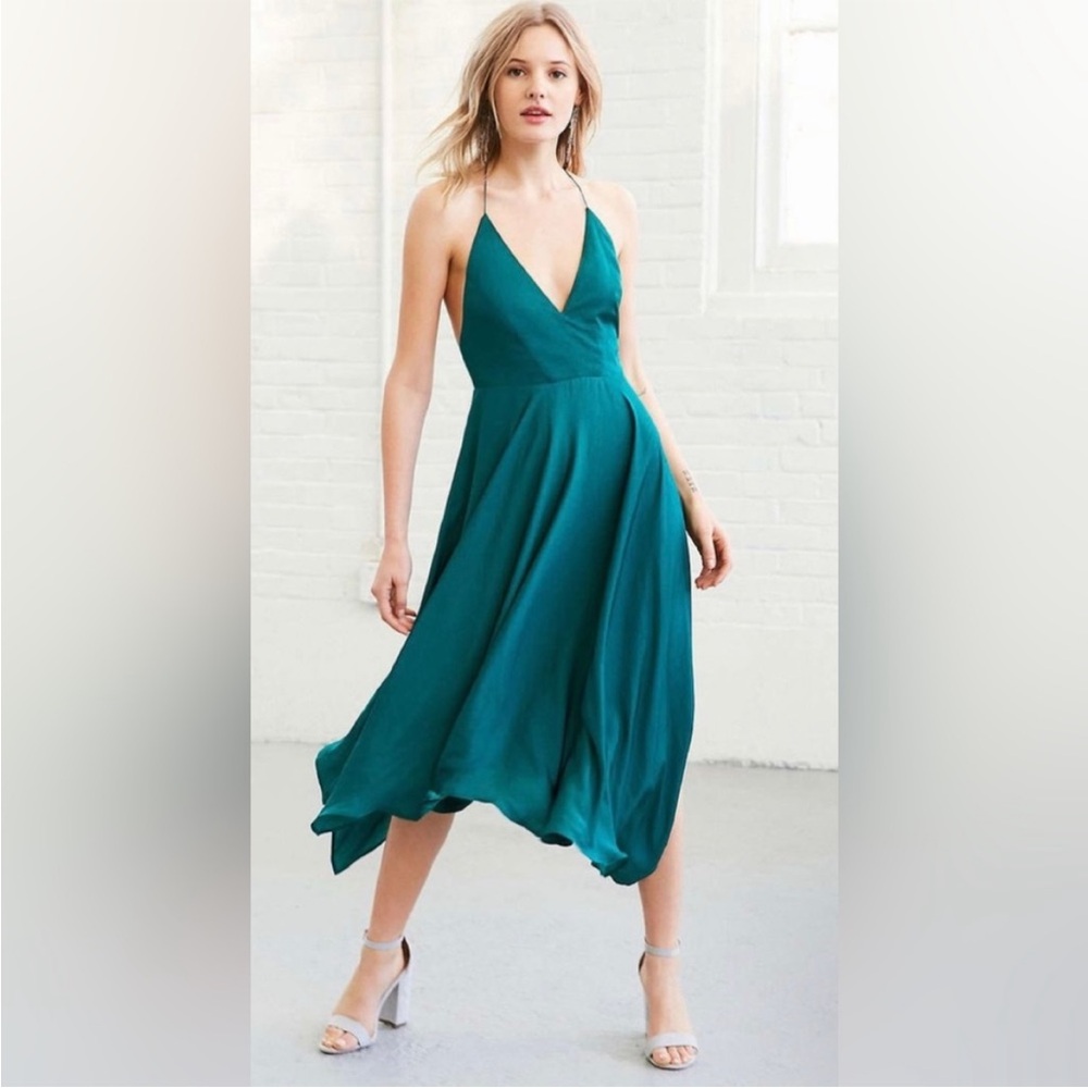 Kimchi Blue Satin Vida Emerald Dress